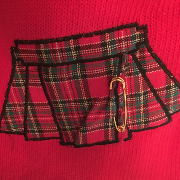 Appliqued Sweater Knit Vest - Picture 3 of 6